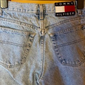 Vintage high rise Tommy Hilfiger jeans (sz 2)